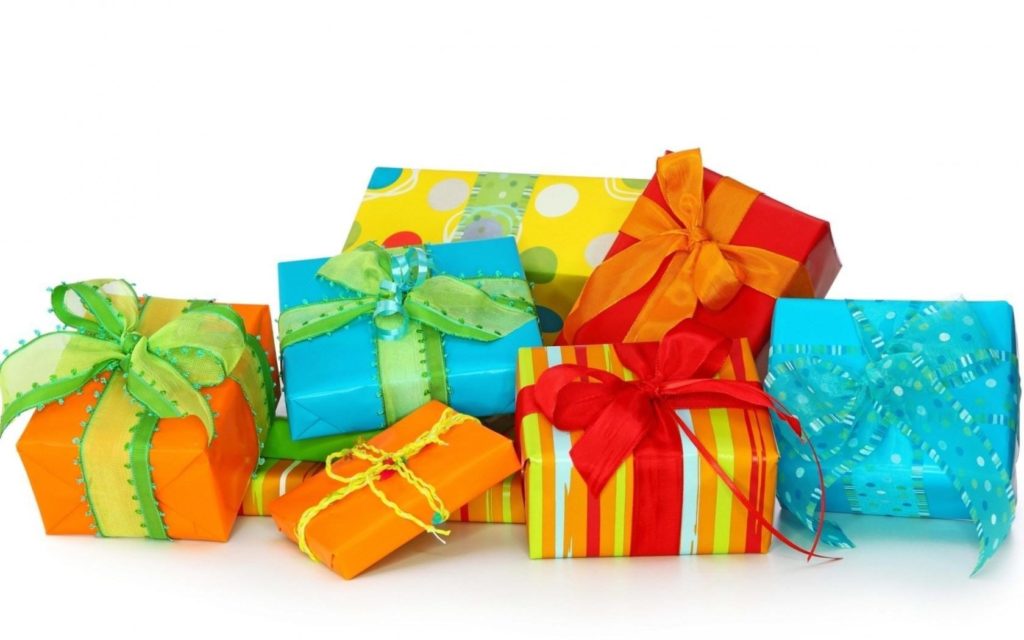 gifts-bow-ribbon-new-year-christmas
