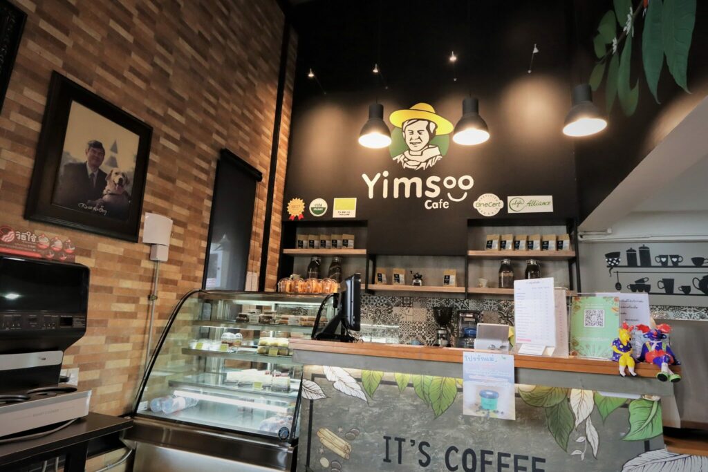 ภาพจาก เพจเฟซบุ๊ก Yimsoo Cafe ยิ้มสู้คาเฟ่