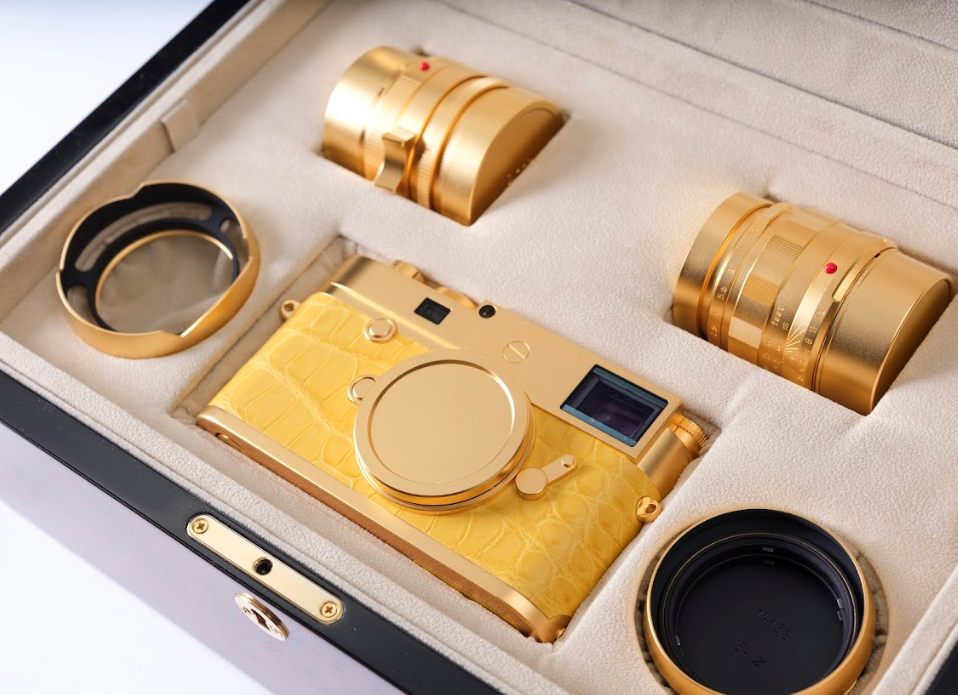 โครงการประมูลกล้องถ่ายภาพชุดพิเศษ Leica รุ่น M 10-P Limited Edition เฉลิมพระเกียรติ เนื่องในพระราชพิธีบรมราชาภิเษก พ.ศ. ๒๕๖๒ (เพื่อ ๒๒ องค์กรการกุศล)