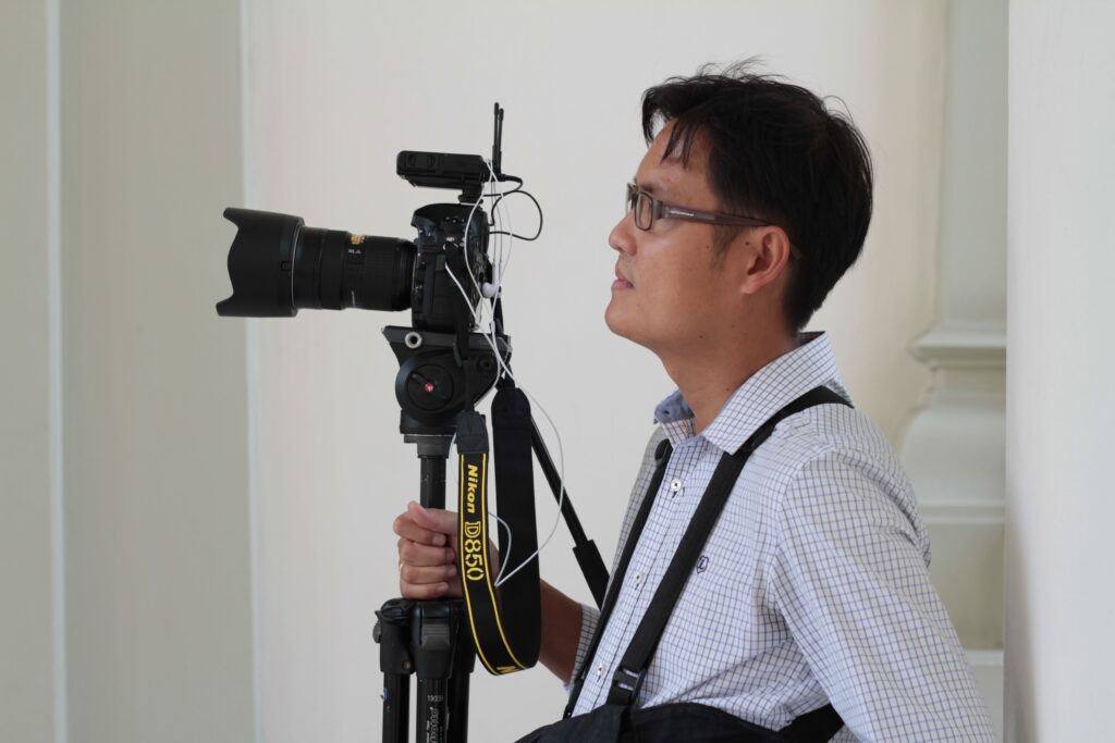คุณปาล์ม หรือ ภานุมาศ สงวนวงษ์ ผู้ก่อตั้งเอเยนซีภาพข่าว Thai News Pix